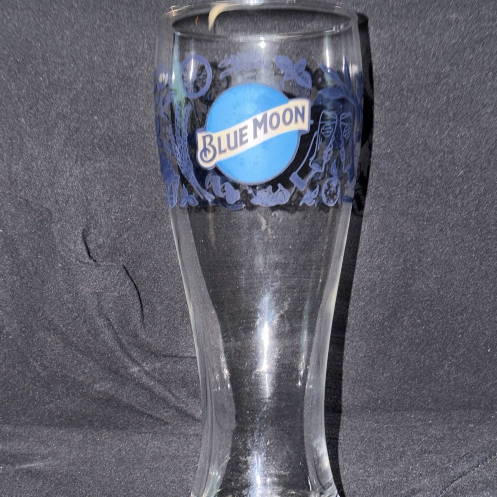 Blue Moon Beer Glass Fragile Barware Etched Logo Graphic Print Clean Good Used B